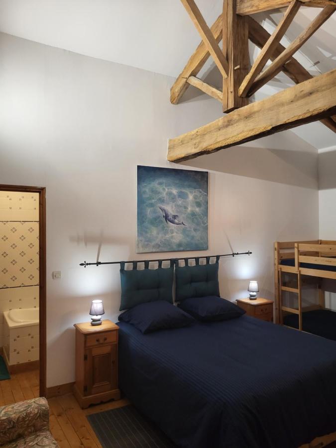 Domaine De La Sarrotte Bed & Breakfast Saugon Exterior photo