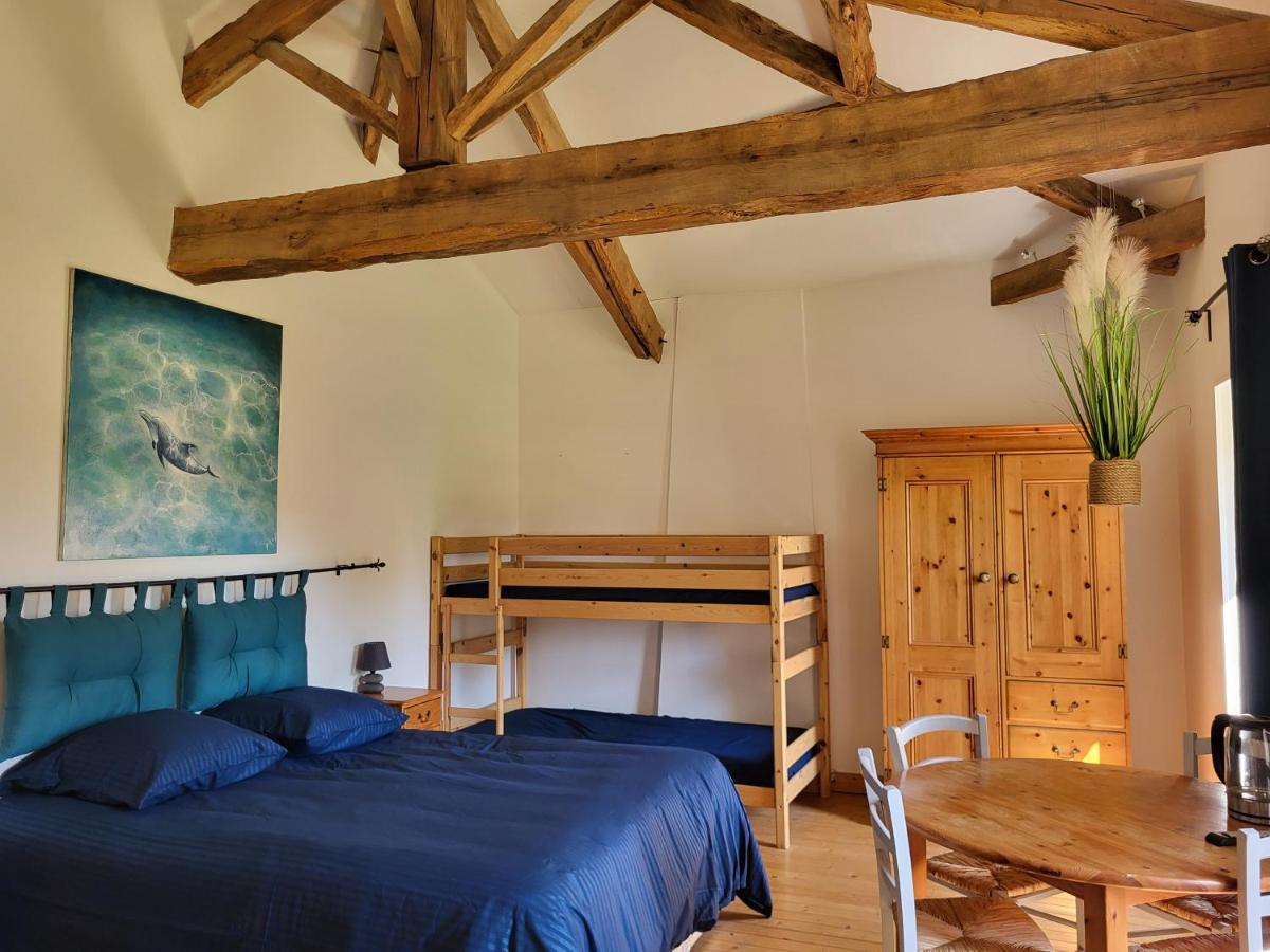 Domaine De La Sarrotte Bed & Breakfast Saugon Exterior photo