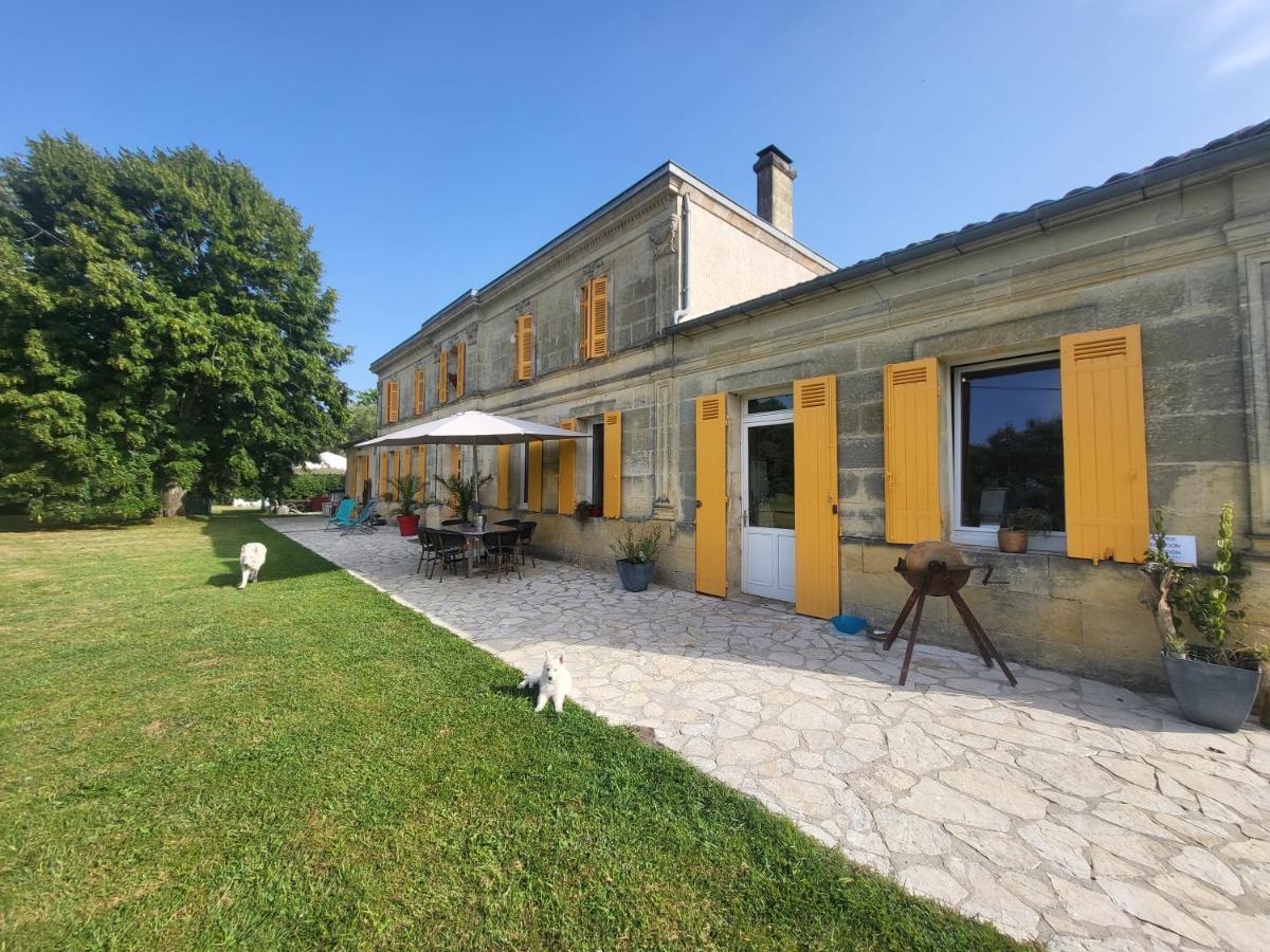 Domaine De La Sarrotte Bed & Breakfast Saugon Exterior photo