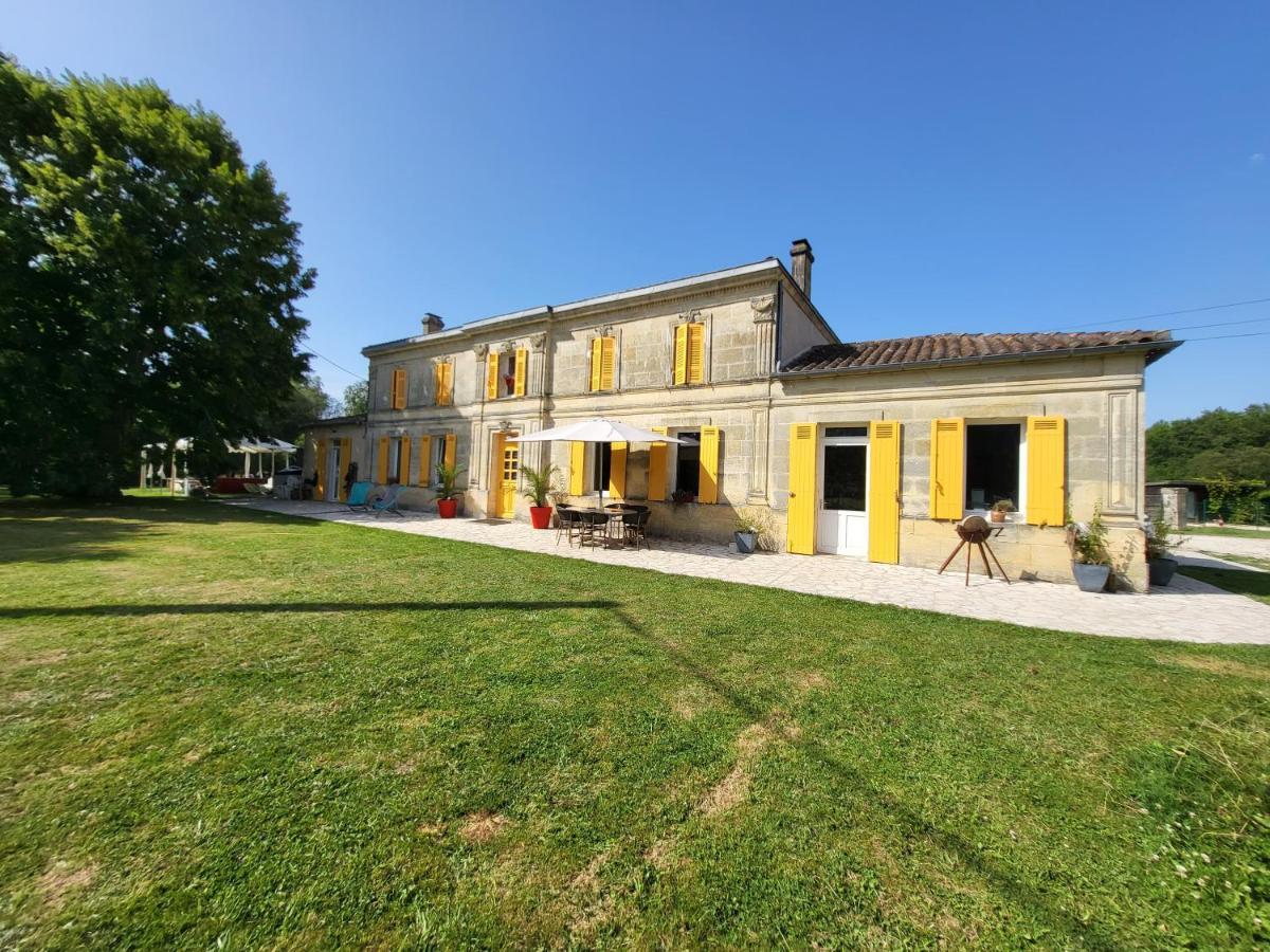 Domaine De La Sarrotte Bed & Breakfast Saugon Exterior photo